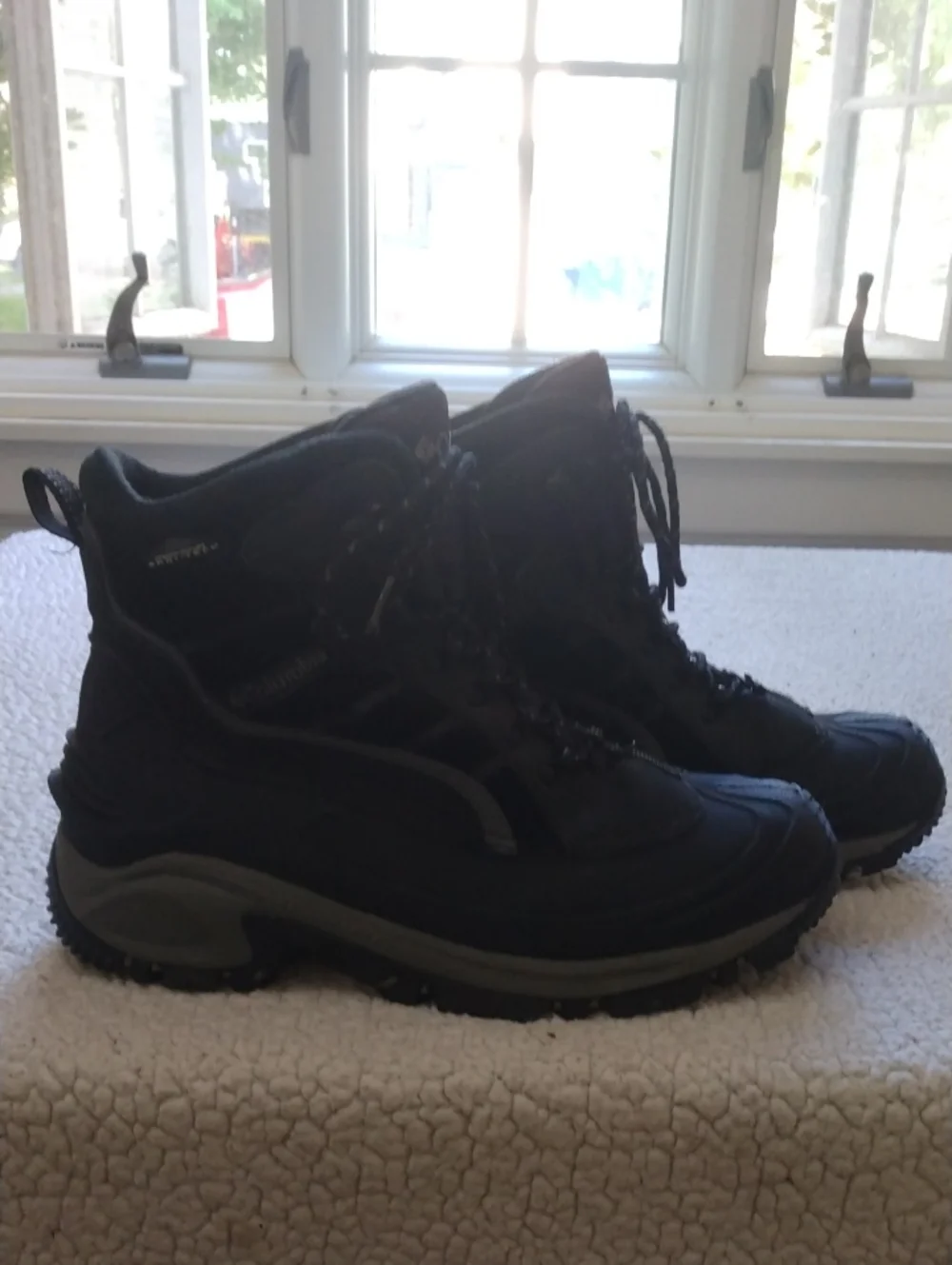 Columbia Black Omnitech Winter/Snow/Hiking Boots  10.5 Wide